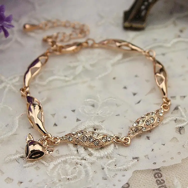 

wholesale Fashion small fox hollow bracelet Jewelry Bracelet Korean retro oil