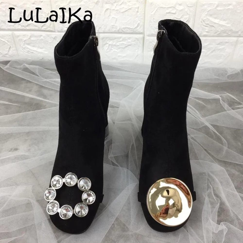 

2018 Hot Autumn Winter Cow Leather Woman Ankle Boot Design Crystal Buckle Shoes Woman High Round Heels Women Runway Booties 7 cm