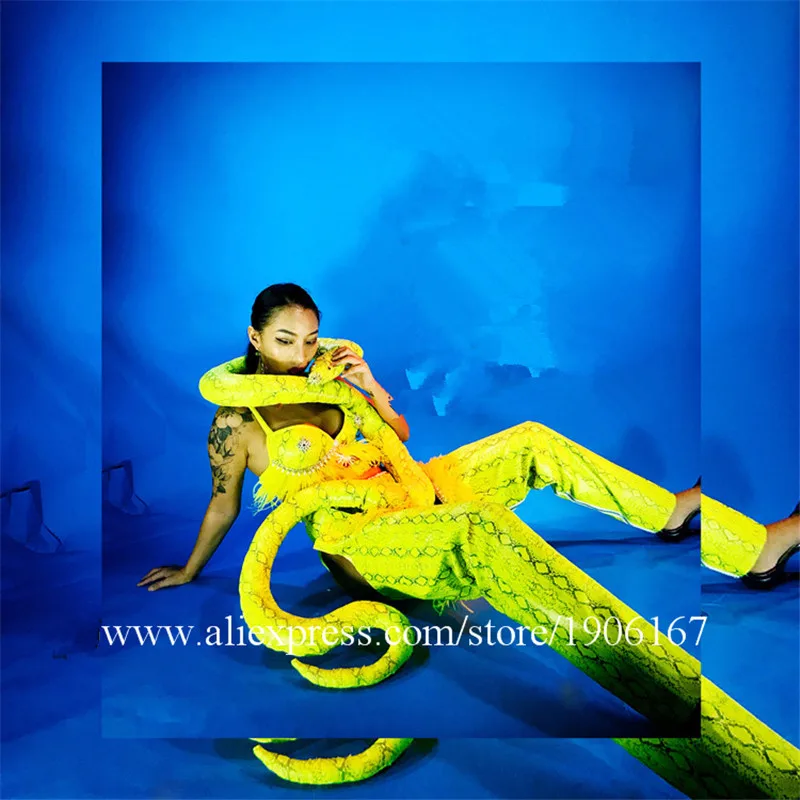 Nightclub GOGO female models sexy fluorescent gold python skin pattern costumes female singer costumes1