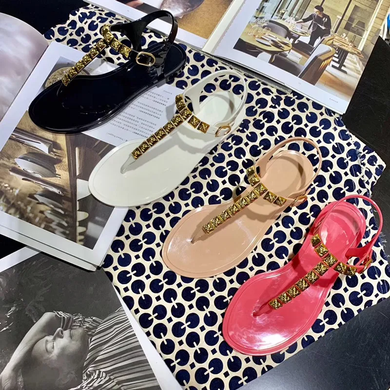 

Rhinestone Metal Rivet Women Flat Bottom Beach Holiday Jelly Sandals Summer Sexy Flip Flops Shoes Luxury Shoes Women Designers