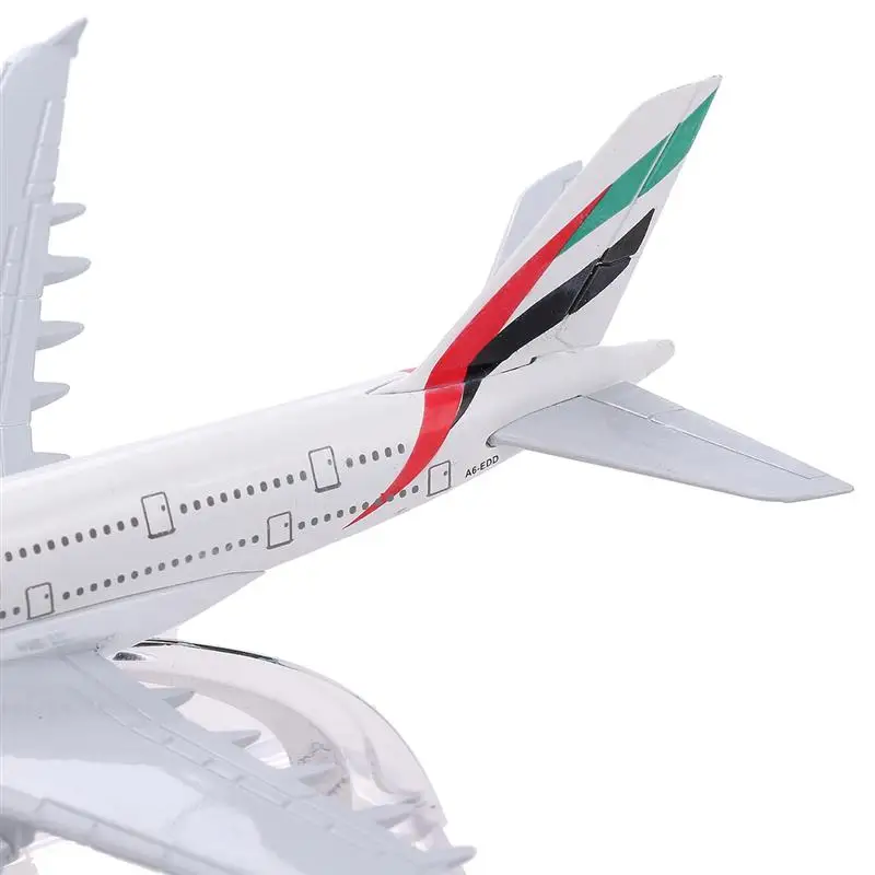 A380 Эмирейтс авиакомпания из металлического сплава модель самолета 16 см модель игрушки подарок на день рождения