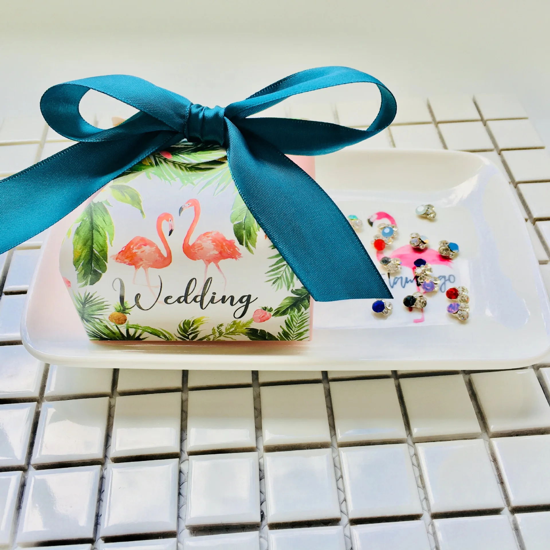 Новые свадебные сувениры и Подарочная коробка, бумажная коробка для конфет для вечеринки в честь Дня Рождения, Рождественского украшения, подарочные пакеты - Цвет: Флуоресцентный желтый