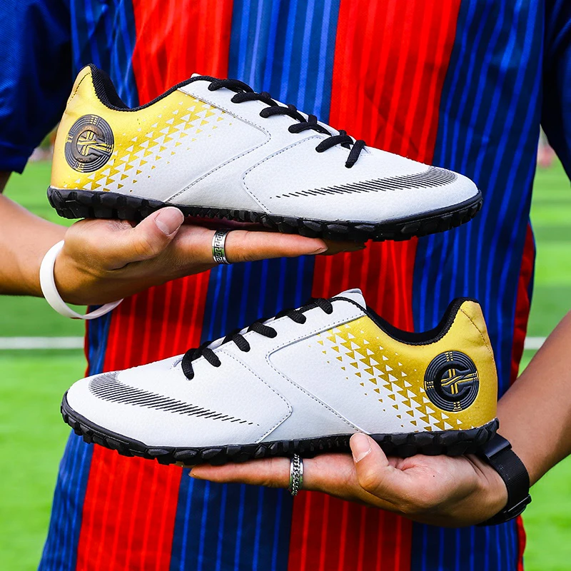 

BOOMING Men TF football shoes soccer boots Outdoor Hard court Traning shoes breathable waterproof sneakers