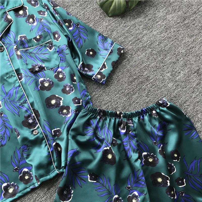 8790575607_2043651032