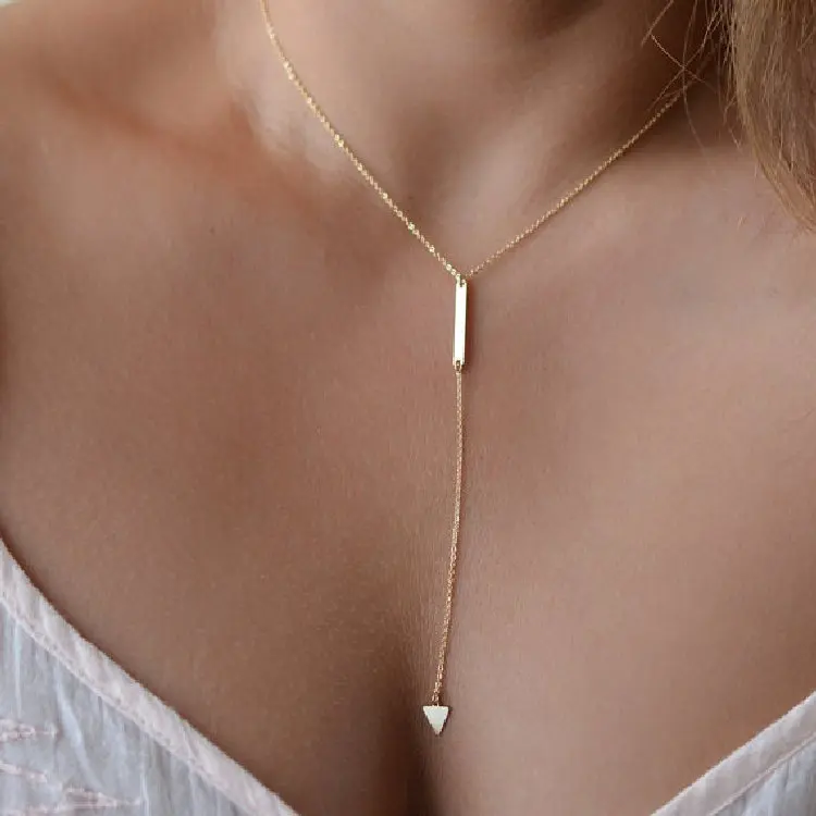 

Fashion 2018 New Jewelry Necklace Personality Simple Metal Strip Triangle Tassel Women Short Paragraph Necklace Wholesale Gift