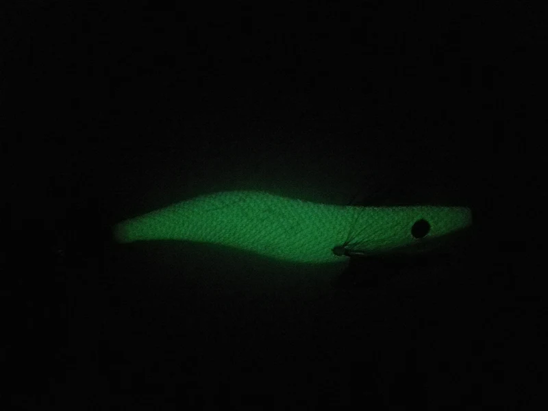 4Pcs 10cm 11g Luminous Shrimp Night Fishing Lures Wood Squid Jig Black White Color Artificial Bait fishing lure