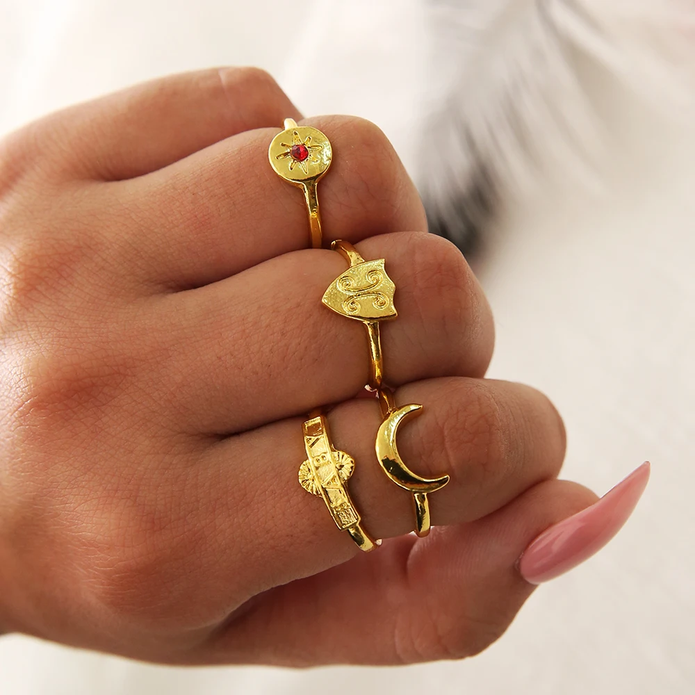 

4 Pcs/set Red Crystal Sun Moon Midi Finger Rings for Women Bohemian BABY Letter Charm Gold Color Ring Wedding Party Punk Jewelry