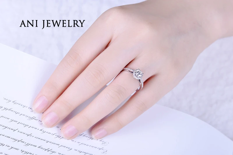 ANI 18 К из белого золота(AU750) для женщин обручальное кольцо 0,65 КТ Certified я/SI1 Круглый природных алмазов Halo Обручение кольцо для предложение