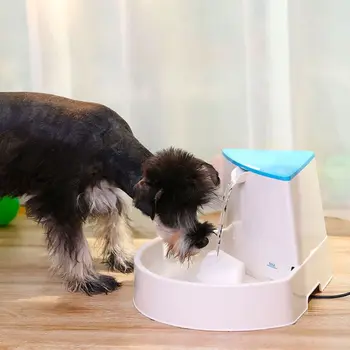 

2.5L Pet water dispenser dog fountain corner section pet health and hygiene fountain dog cat automatic water dispenser 2018 hot