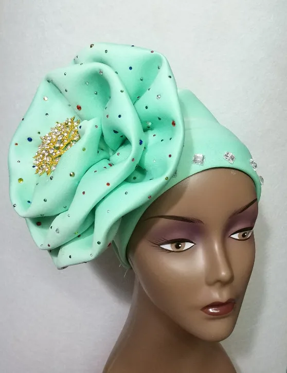 Уже сделанный головной убор aso ebi с камнем и брошью для африканского кружева