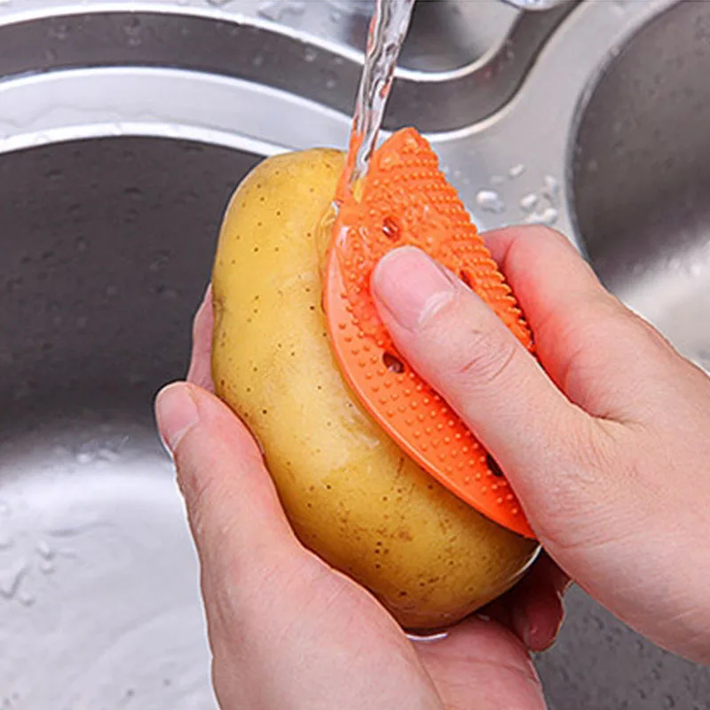 

1 PC Multi-functional Vegetable Cleaning Brush Kitchen Gadgets Dirt Clean Brushes Protect Hand Fruit Accessories
