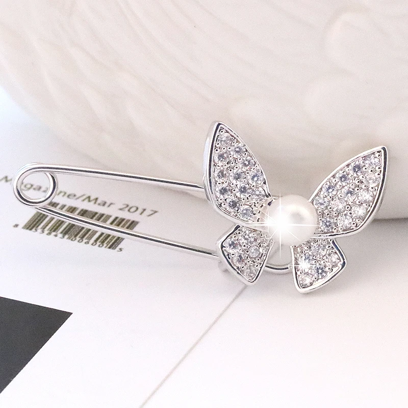 

Broche Vintage Safety Pin Crystal Insect Brooch White Pearl Butterfly Rhinestone Pins Large Silver Tone Decorative Cap Brooches