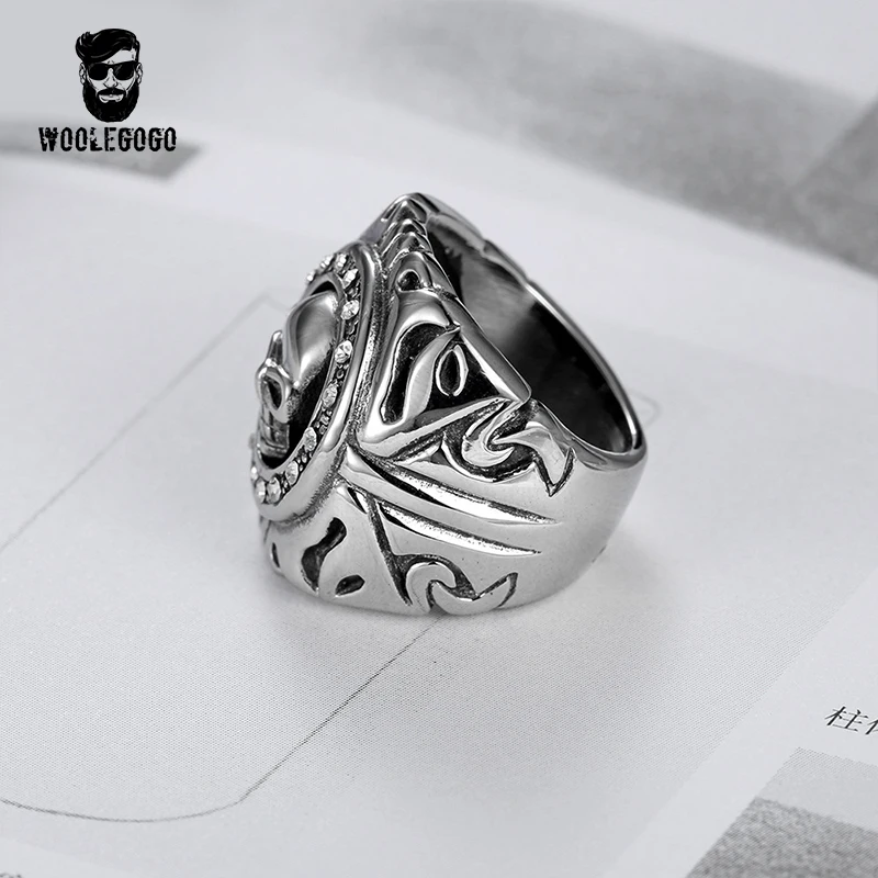 Punk Skull Rings Mens Stainless Steel Rhinestone Decoration Silve Ring for Man Cool Skeleton CZ Biker Rings Men Jewelry Bagues