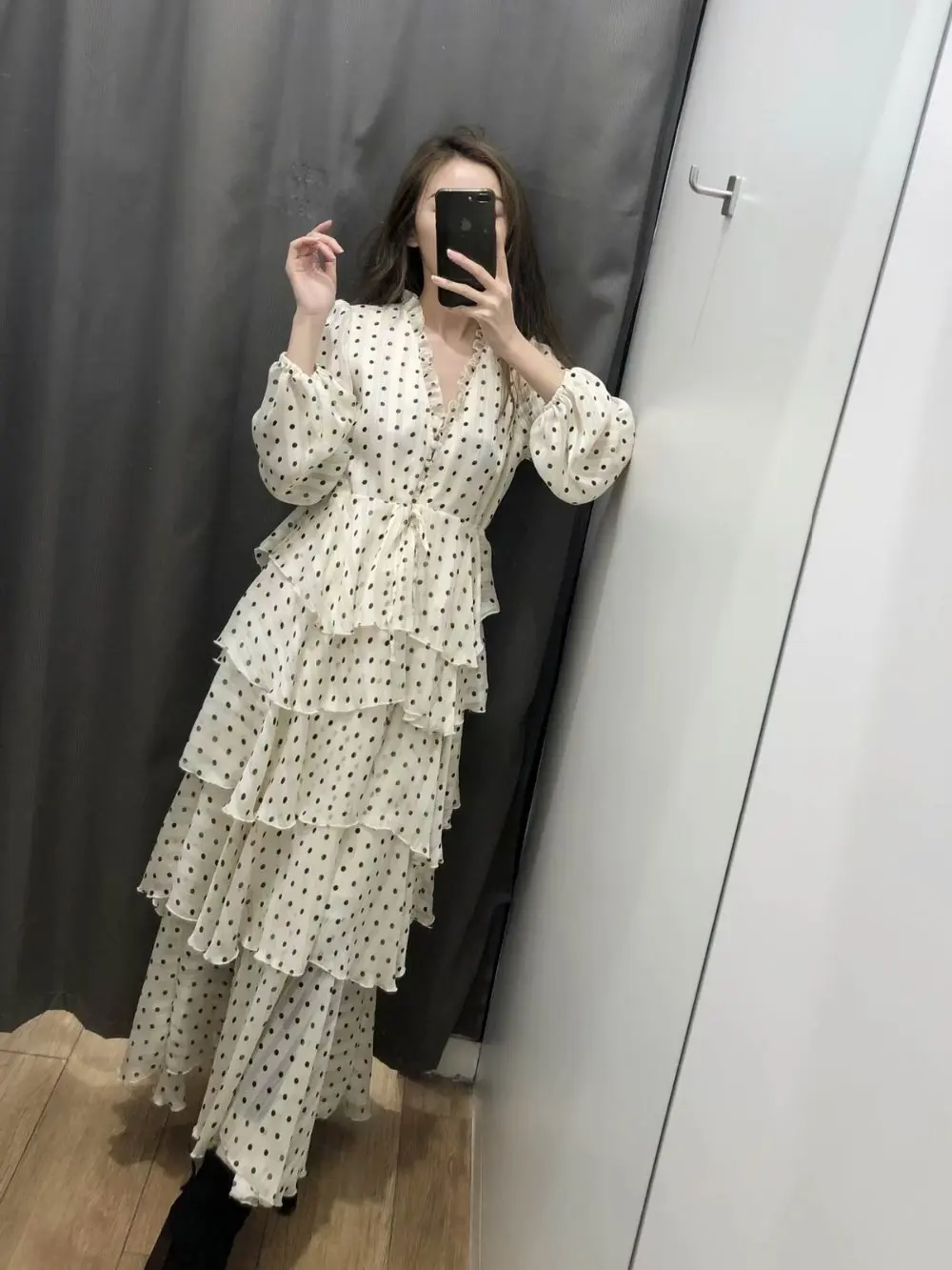  (37)