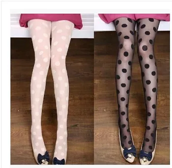 

Super fan ponders big waves, big dots, white and black jacquard, big garden, silk stockings and pants
