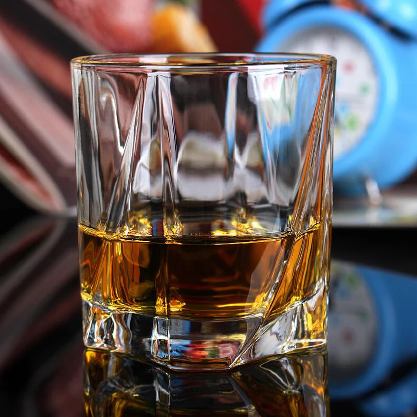 

200/300ml Creative Shake Whisky Rocking Glass Does Not Fall Glass Wine Mug Beer Glasses