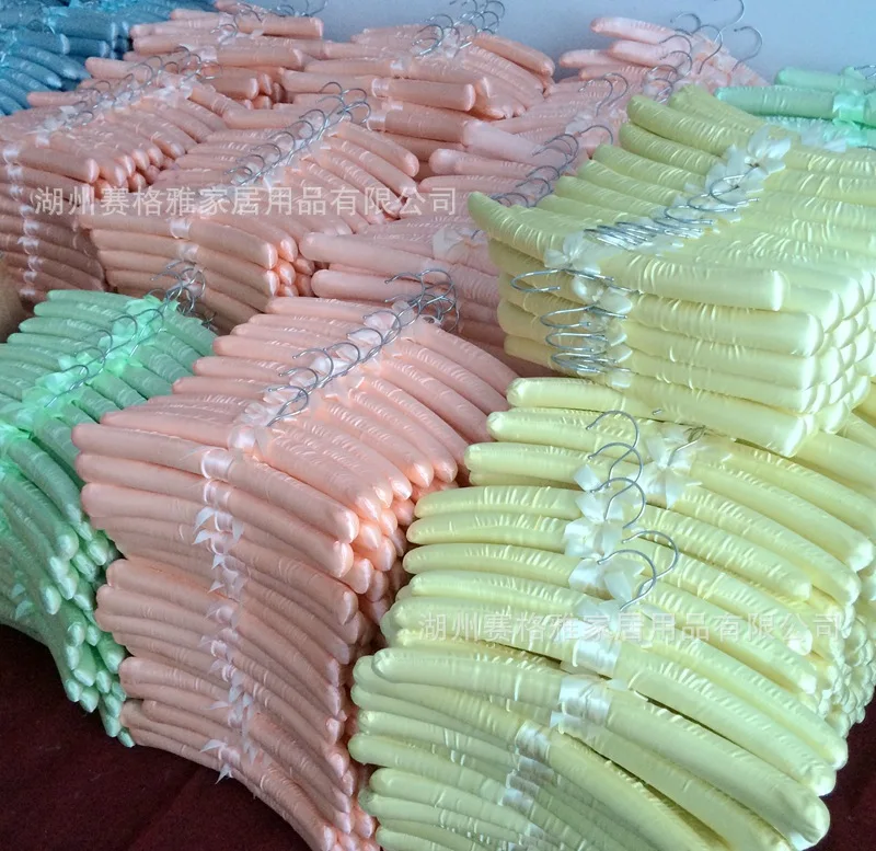 santin-padded-hangers (10)