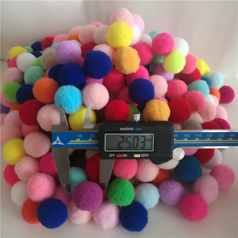 

50Pcs 25mm Small Kids DIY Material Plush Ball Pompom Fur Balls Wedding Home Decoration Flowers Toy Sewing on Cloth Accessories