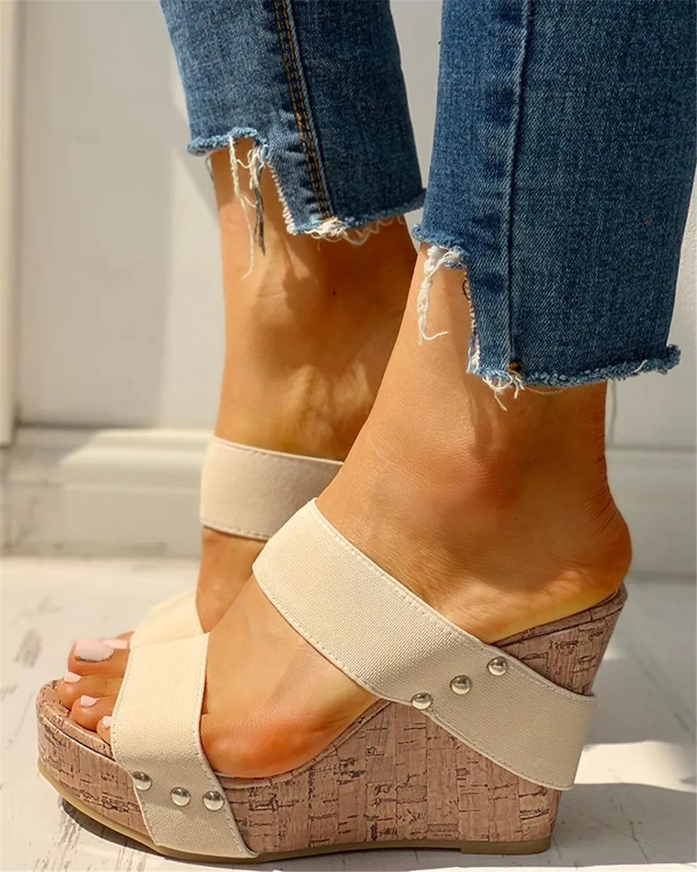 comfortable summer wedges