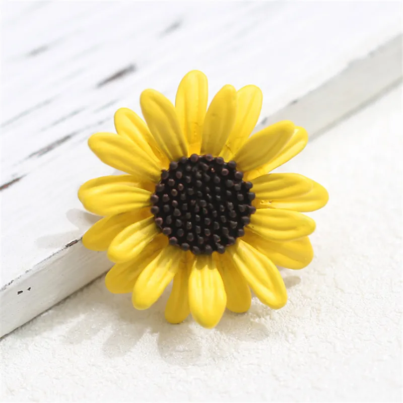 

Yellow Enamel Pin Sunflower Brooches Corsage Daisy Clothes Accessories For Women Scarf Buckle Sweater Sun Flower Brooch Jewelry