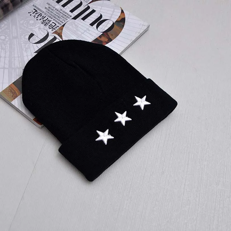 Brand New Spring Winter Beanie Hat for Men Women 3 Stars Pattern Fashion Black White Knitted Gorros Fitted Female Casual Hats - Цвет: 3