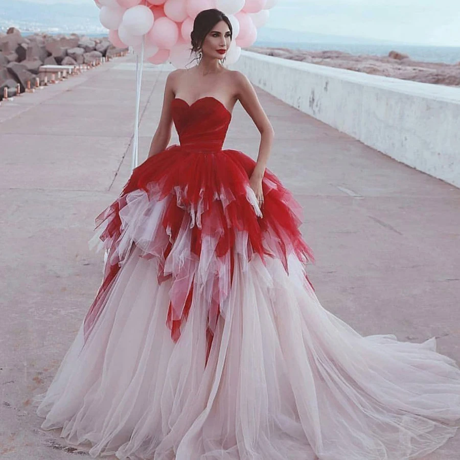 

Two Color Tulle Sweetheart Neckline Layer A-line Wedding Dress with Backless Zipper Sweep Train Bridal Party Dress