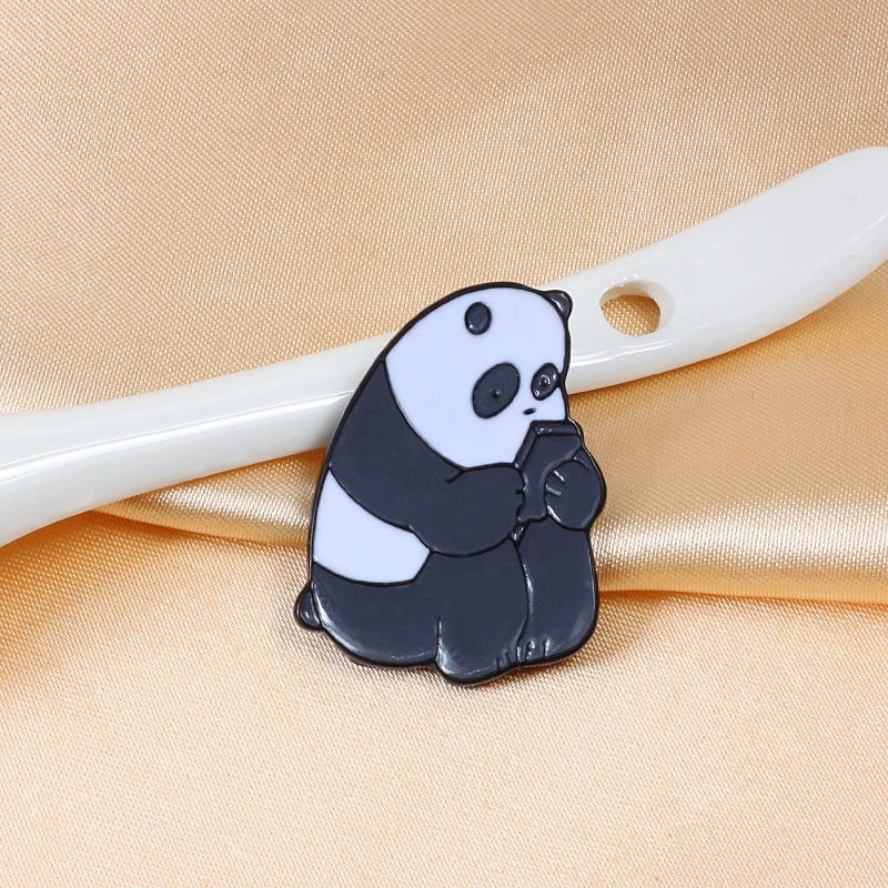 1 PC Animal Brooches Pin Badges Panda Ice Bear Banana sheep Eating melon cute Lapel denim Hat metal enamel Pins Icons jewelry