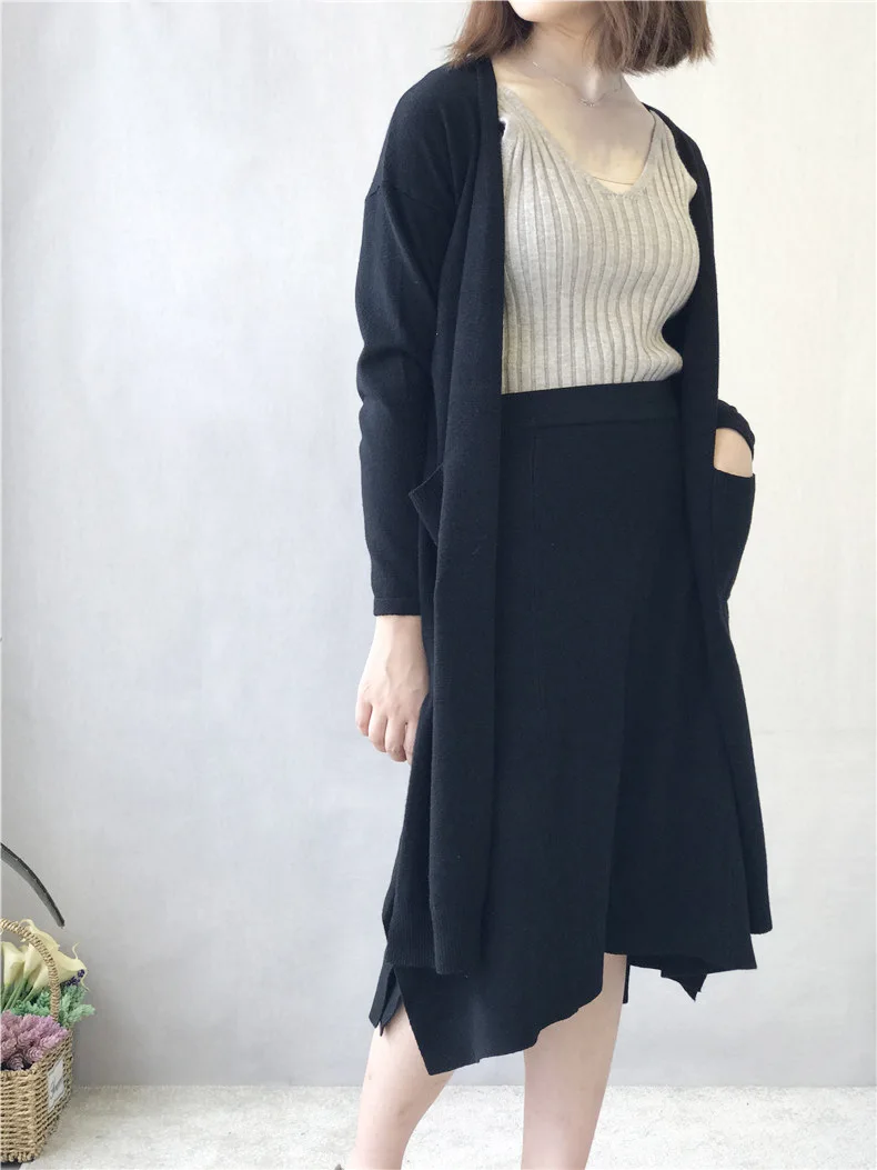 New Classic V-neck Solid Color Knit Cardigan Sweater Solid Color Full Sleeve Warm Autumn Casual Coat Sweaters Female