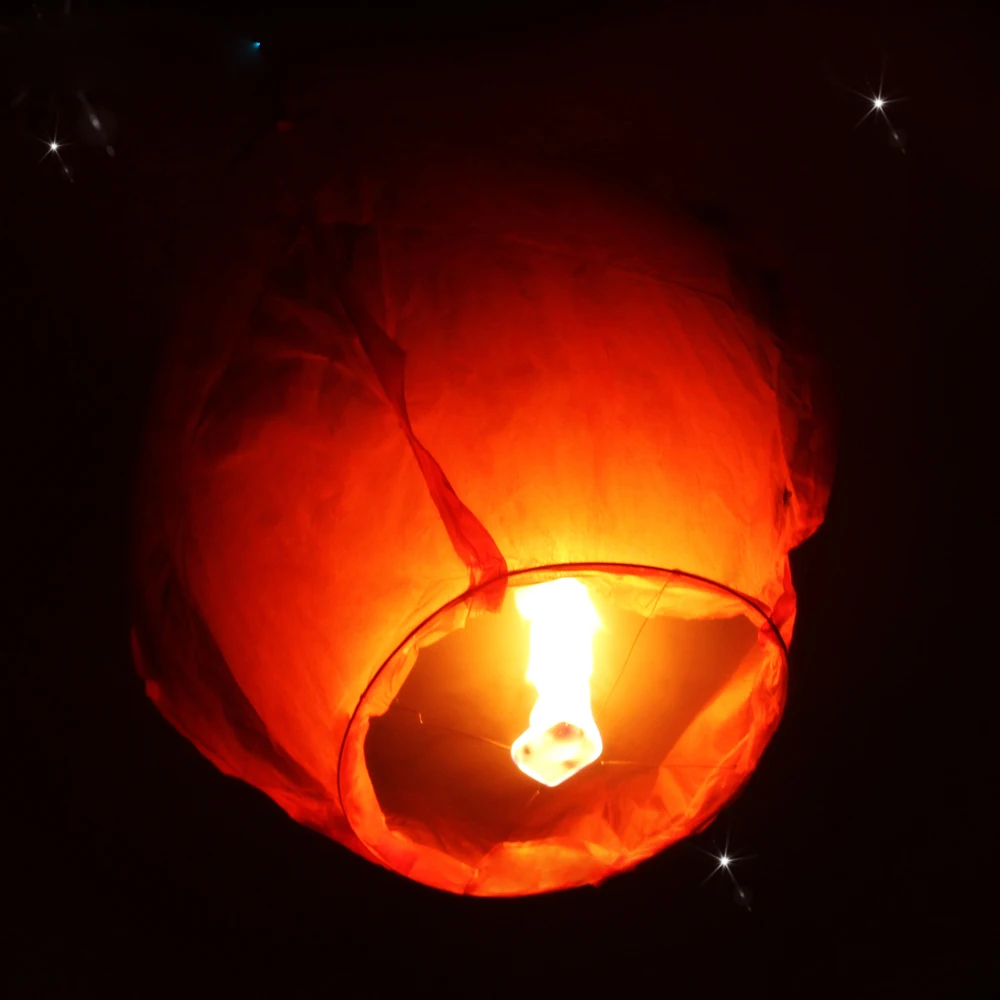 SKY Balloon Kongming Wishing Paper Lanterns Wedding Flying Fire ... for Flying Lantern Lights
585hul SKY Balloon Kongming Wishing Paper Lanterns Wedding Flying Fire ... for Flying Lantern Lights
585hul