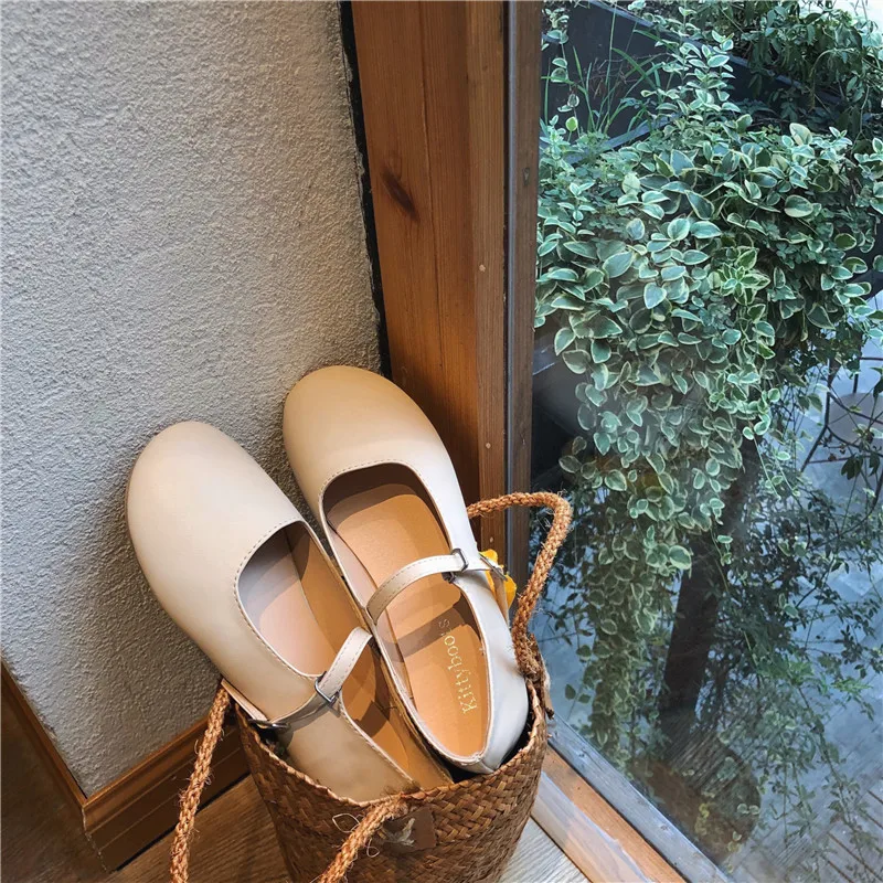 

2019 Korean new chic shoes cute dolls thin early spring word buckle flat shoes small shoes women
