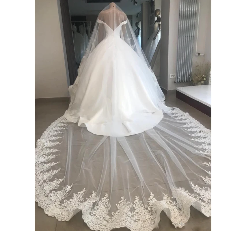 Элегантный с плеча бальное платье свадебное пдатье с вырезом на спине оборками сатиновое свадебное платье свадебное вуаль