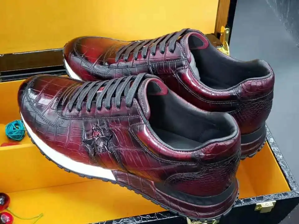 Рисунок 2 - Мужские крокодиловые туфли из натуральной кожи