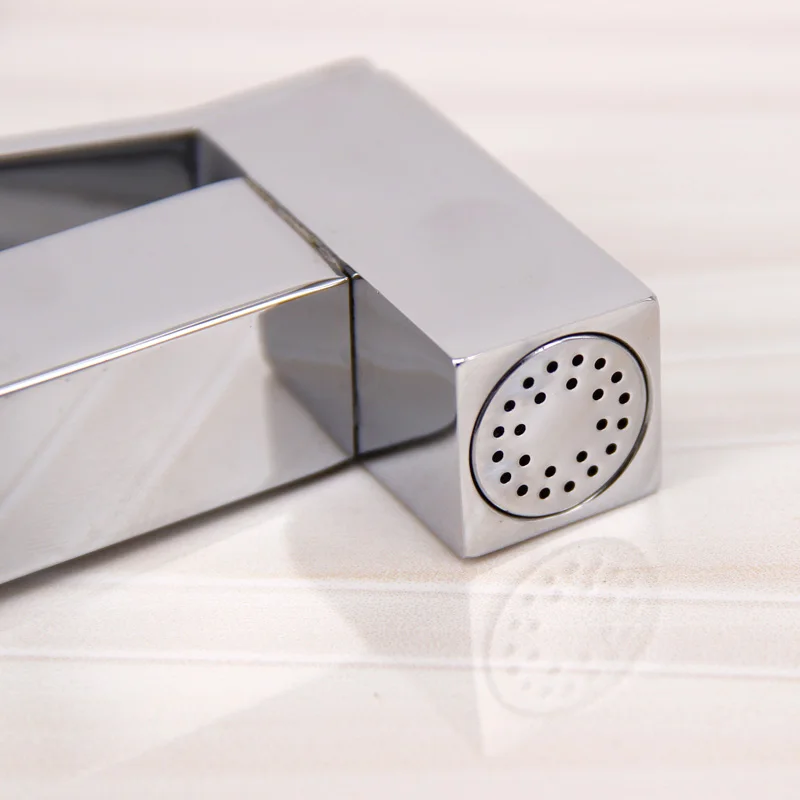 toilet-hand-bidet-faucet-bathroom-bidet-shower-sprayer-brass-1-5m-hose-tank-hooked-holder-easy (1)