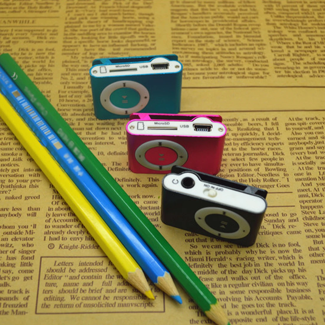 centechia Portable Metal Clip MP3 Player with 8 Candy Colors No Memory Card Music Player with TF Slot