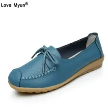 Женская кожаная обувь больших размеров плоские туфли для мамы и девочек; модная повседневная обувь; удобная дышащая женская обувь на плоской подошве; hjn9