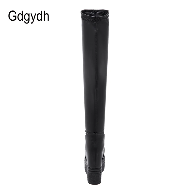 Женские высокие сапоги Gdgydh черные Стрейчевые на платформе увеличивающие рост
