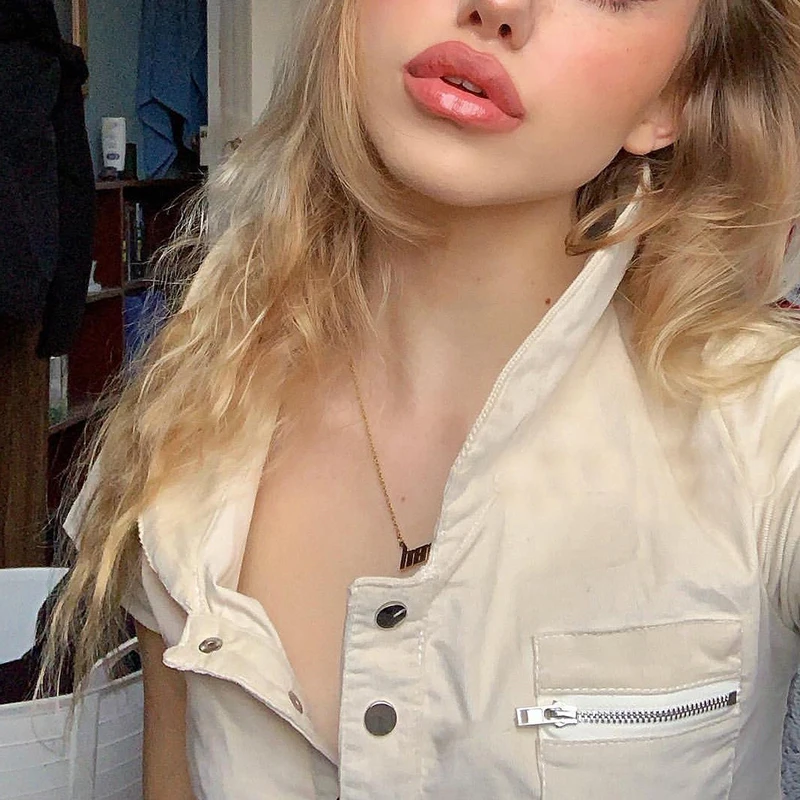 المحاصيل أعلى قصيرة الأكمام الصيف عارضة إمرأة T قميص بدوره إلى أسفل طوق جيب عارضة الكاكي المحملات أنيقة السيدات الشارع الشهير المحملة القمصا... المحاصيل أعلى قصيرة الأكمام الصيف عارضة إمرأة T قميص بدوره إلى أسفل طوق جيب عارضة الكاكي المحملات أنيقة السيدات الشارع الشهير المحملة القمصا...