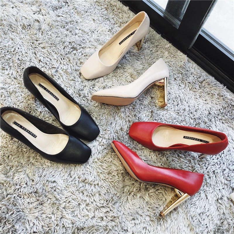 

2018 spring single female Korean version of the wild retro square shallow mouth with high heels to work shoes wedding shoes