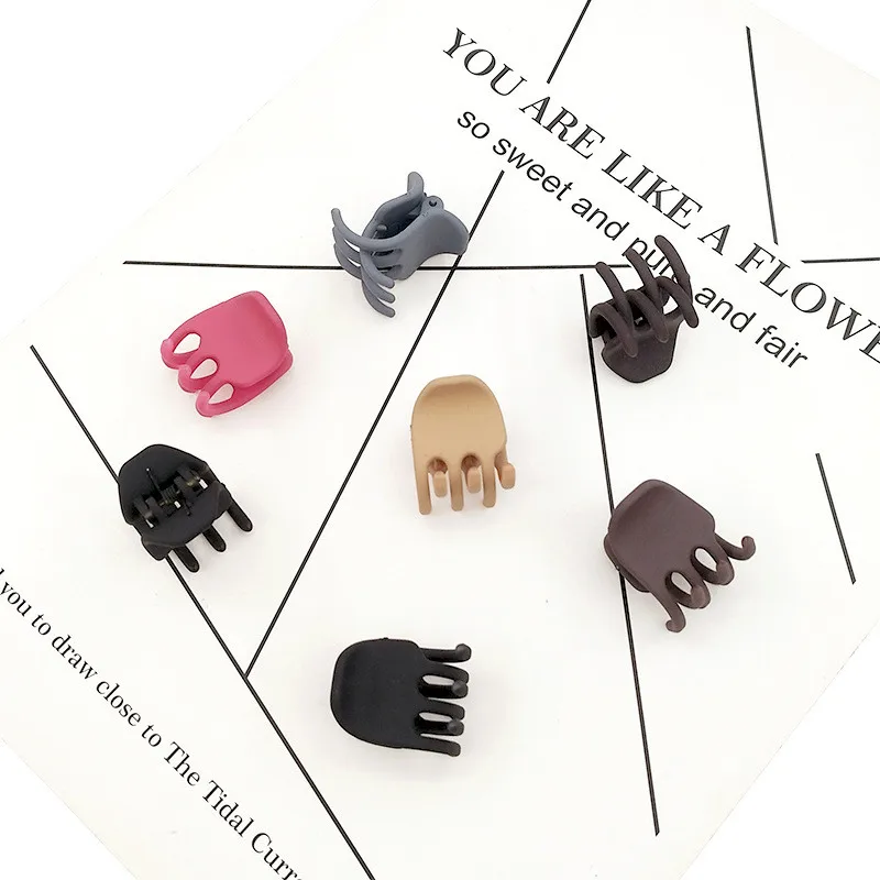 

Korea Acrylic solid color simple temperament hairpin Simple in the small grab Acrylic clip hairpinTemperament Simple