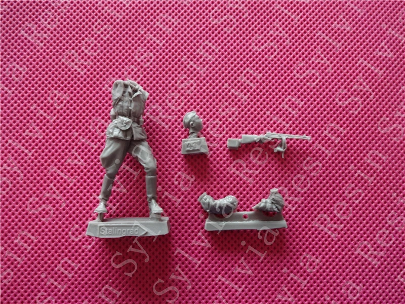 

Resin toys S-3041 Russian Infantryman,Berlin 1945 Free shipping