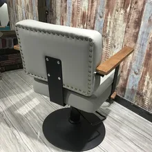 Simple barber chair hair salon special cut hair chair hairdressing shop hair chair European style modern style chair.