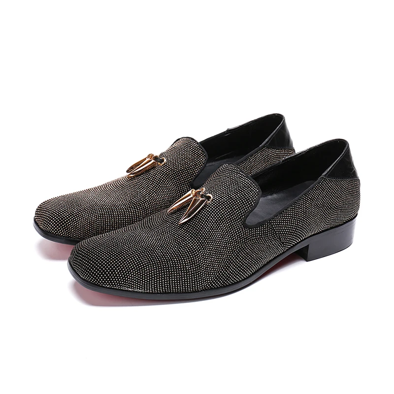 

NA131 Dropshipping 2018 Fashion Dress Shoe Men Loafers Patent Leather Oxford for Men Gold Beading Formal Mariage Wedding Shoes