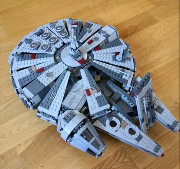 

In Stock 1381 Pcs Compatible Lepining Star Wars Millennium 05007 Falcon Spacecraft Building Blocks Birthday Gift Toys