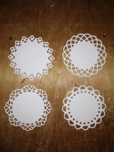 4 шт. мини Doily круги штампы Рамки Металлические высечки трафареты для DIY скрапбукинга альбом декор Тиснение Ручной Работы Бумажные Карты