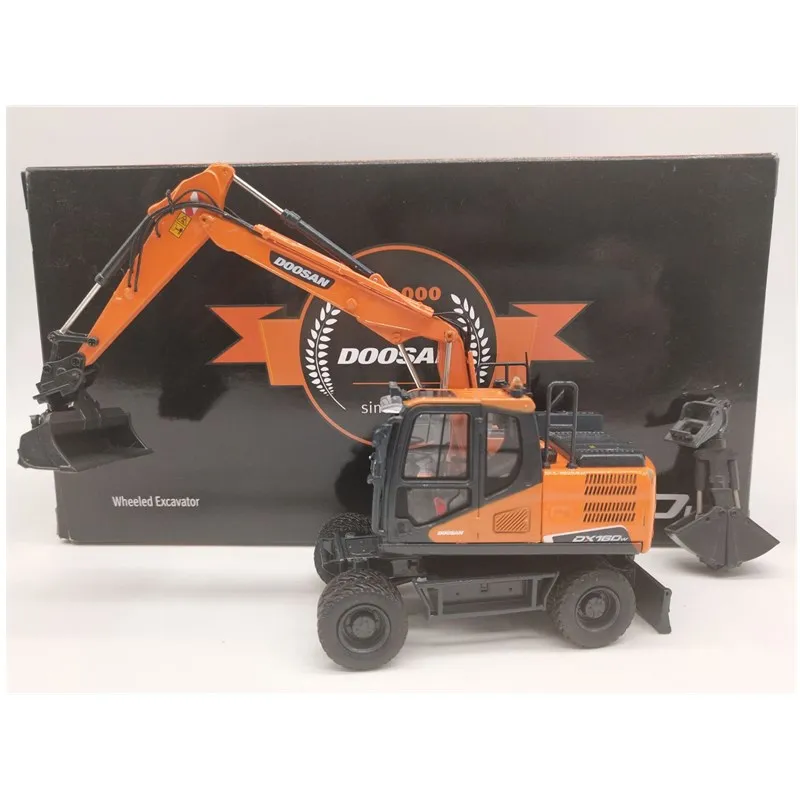 

Universal Hobbies Bobcat Doosan DX160W Wheeled Excavator 1/50 Scale UH8138