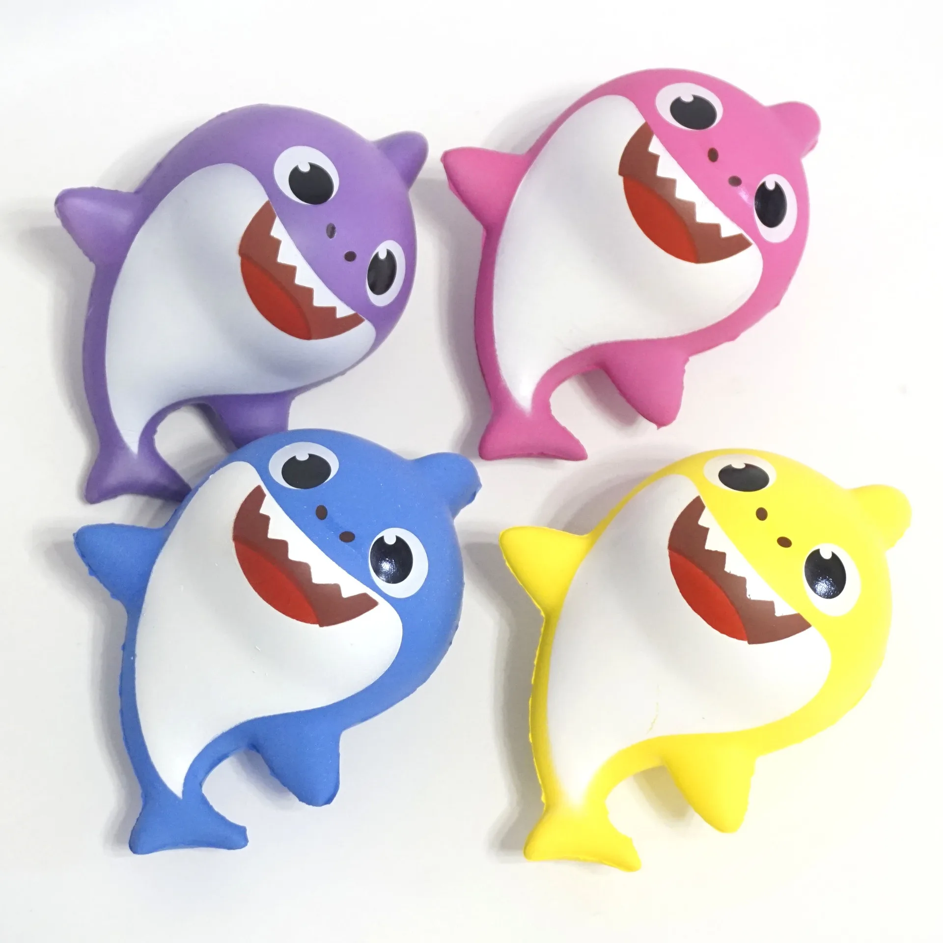 

Kawaii Baby Shark Squishy Toys Slow Pinkfong Rising Squeeze Decompression Toys Phone Charms Kids Gift Party Supply 13.5cm