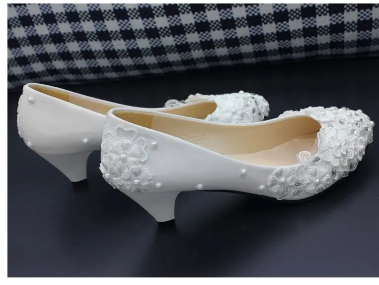 Кружевные свадебные туфли женская обувь на высоком каблуке ручной работы с кружевными цветами Серебряные стразы для невесты; Туфли-лодочки; нарядное платье для девочек, для выпускного обувь