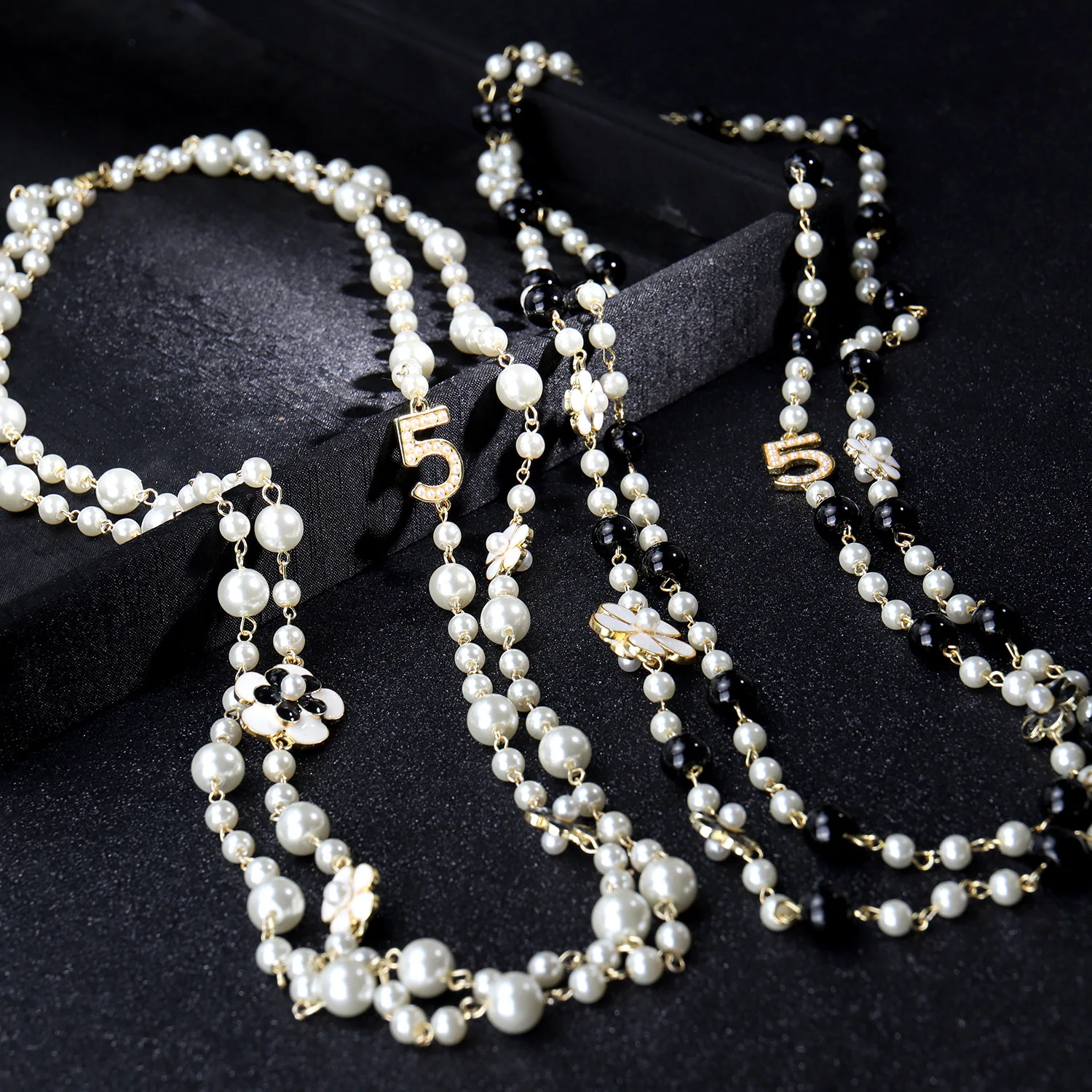 

Pearl necklace Korean fashion long multilayer 5-character small cc necklace