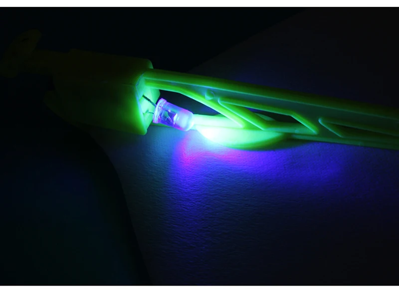 Светодиодная стрелка самолет игрушка Y Форма Рогатка светодиодный осветительная игрушка светодиодная стрелка летающая ракета