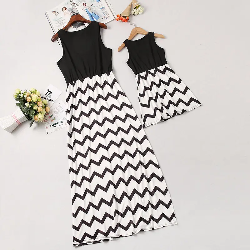 

2019 Mother Daughter Dresses Family Matching Outfits Stripe Sleeveless Family Look Matching Clothes Mom And Daughter Dress D02